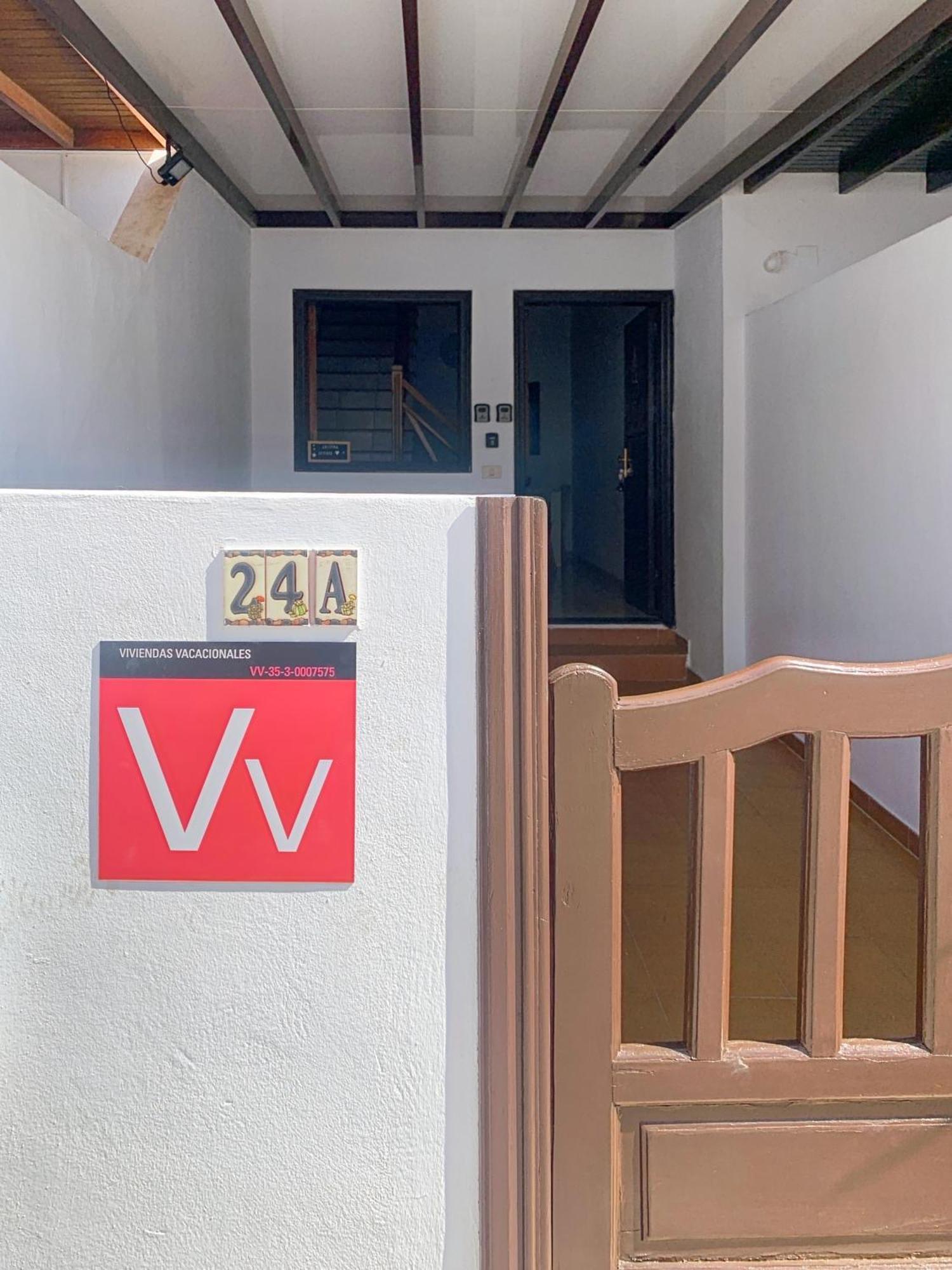 Habitaciones Privadas Cerca De La Playa Y Aeropuerto En Casa Compartida Con Otros Huespedes Playa Honda  Exterior foto
