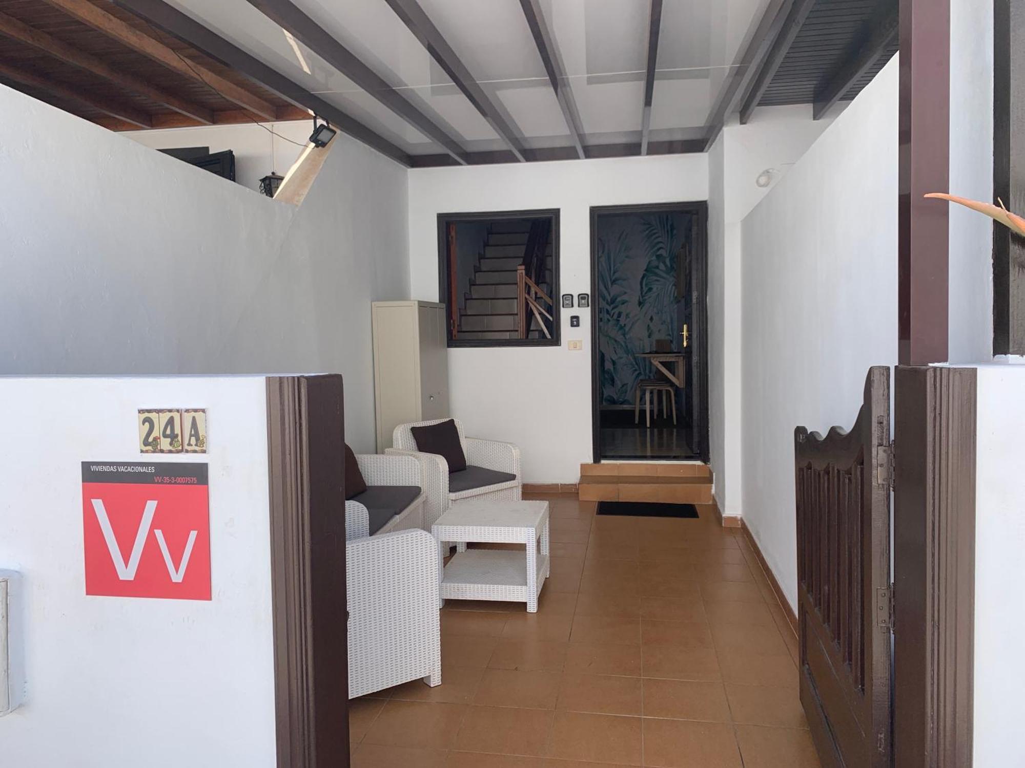 Habitaciones Privadas Cerca De La Playa Y Aeropuerto En Casa Compartida Con Otros Huespedes Playa Honda  Exterior foto